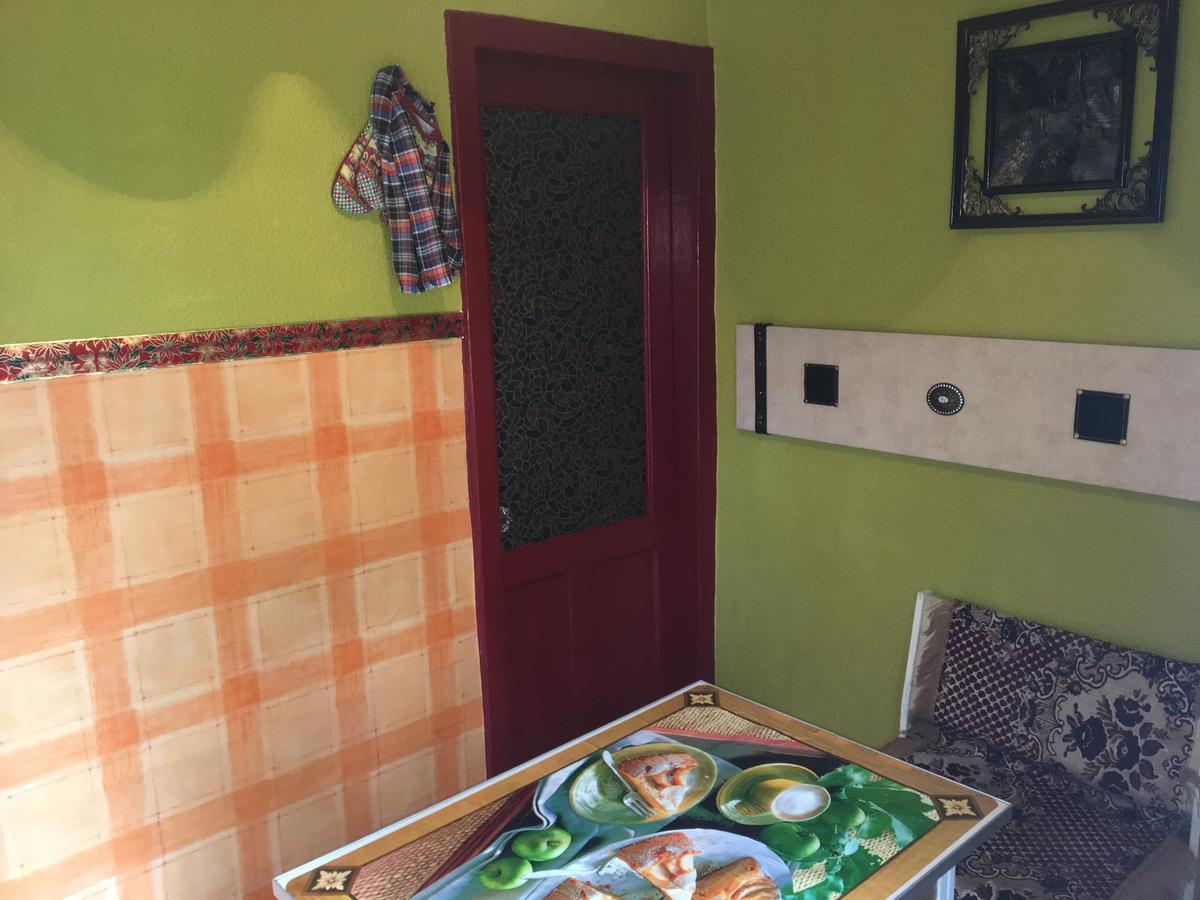 Хостел Hikkaduwa Hostel Киев Экстерьер фото